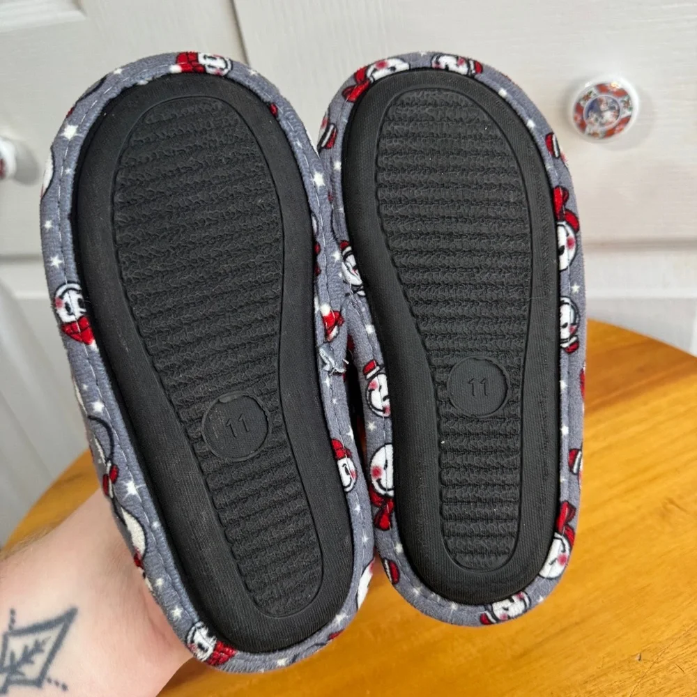 Highland snowman slippers‎ size 11